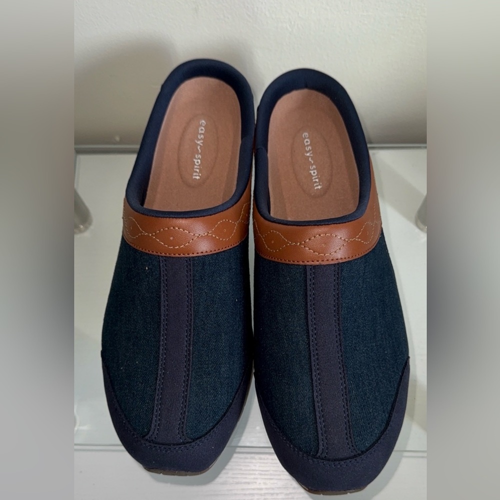 Easy Spirit round toe slip on mules.Size 11W women’s.